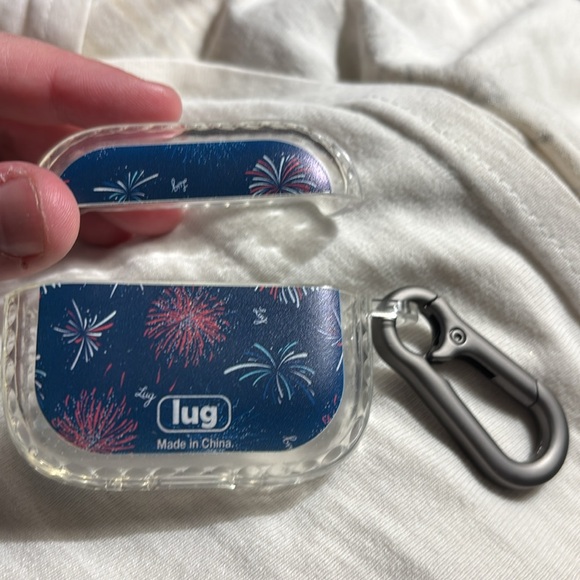 LUG - iPhone 15 case with matching Airpod pro case - Picture 4 of 7